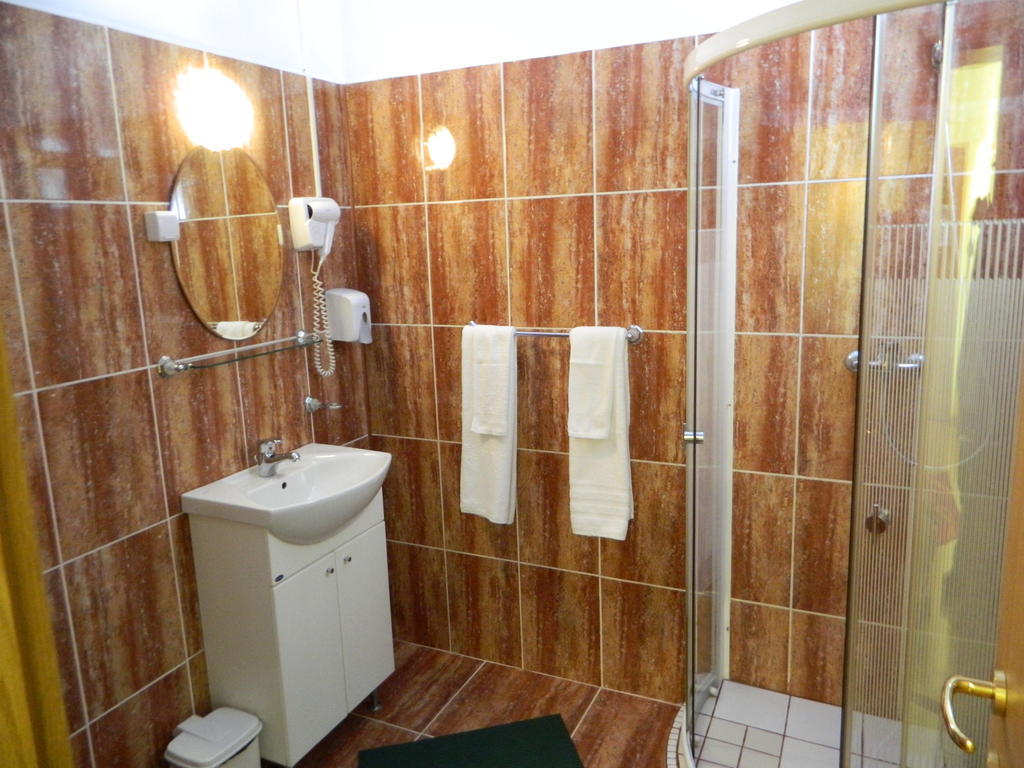 Pensiunea Riunione Brasov Ruang foto