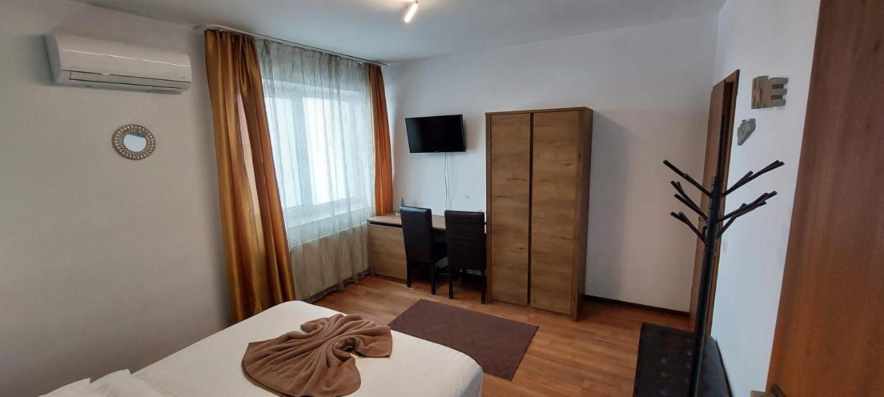 Pensiunea Riunione Brasov Bagian luar foto