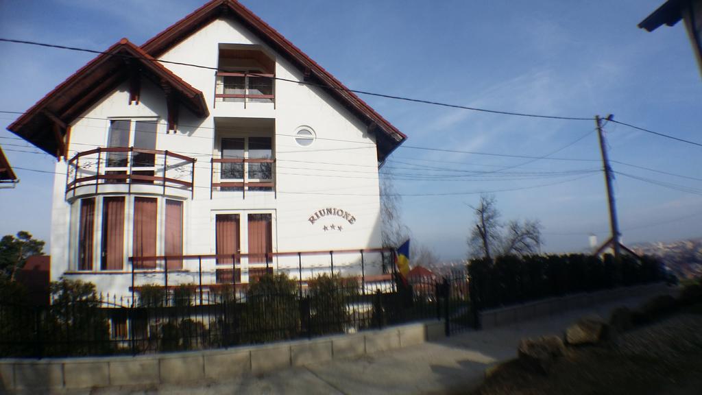 Pensiunea Riunione Brasov Bagian luar foto