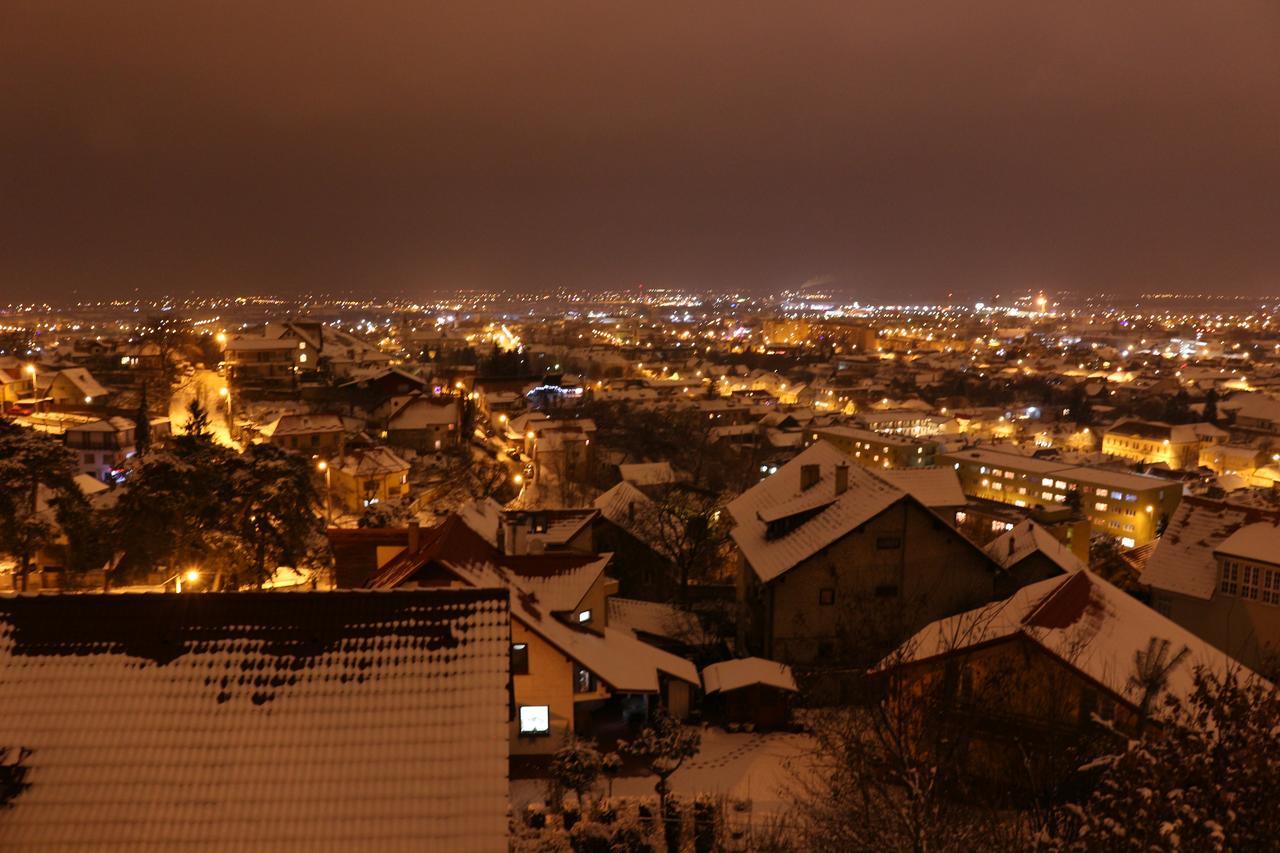 Pensiunea Riunione Brasov Bagian luar foto