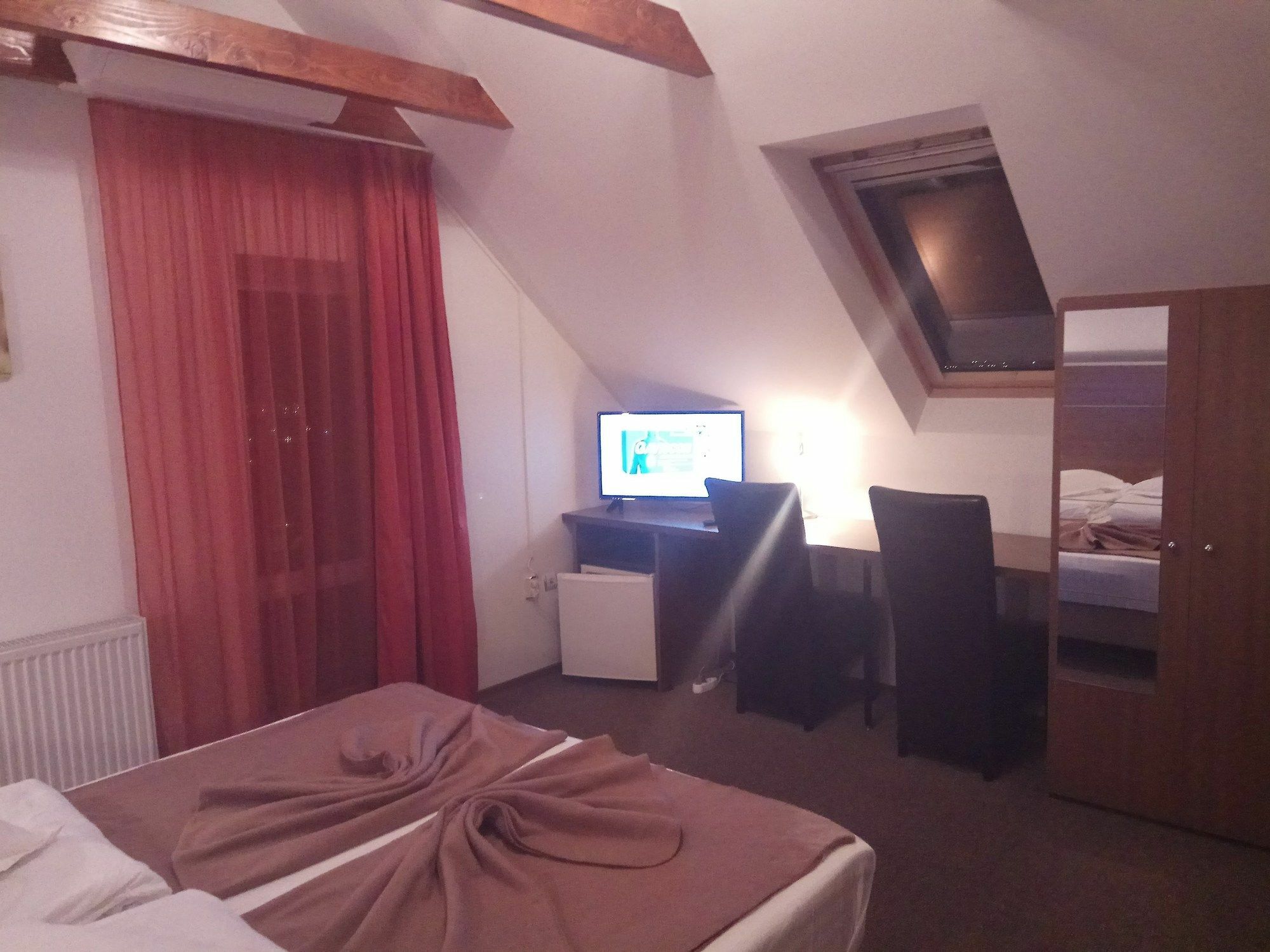 Pensiunea Riunione Brasov Bagian luar foto